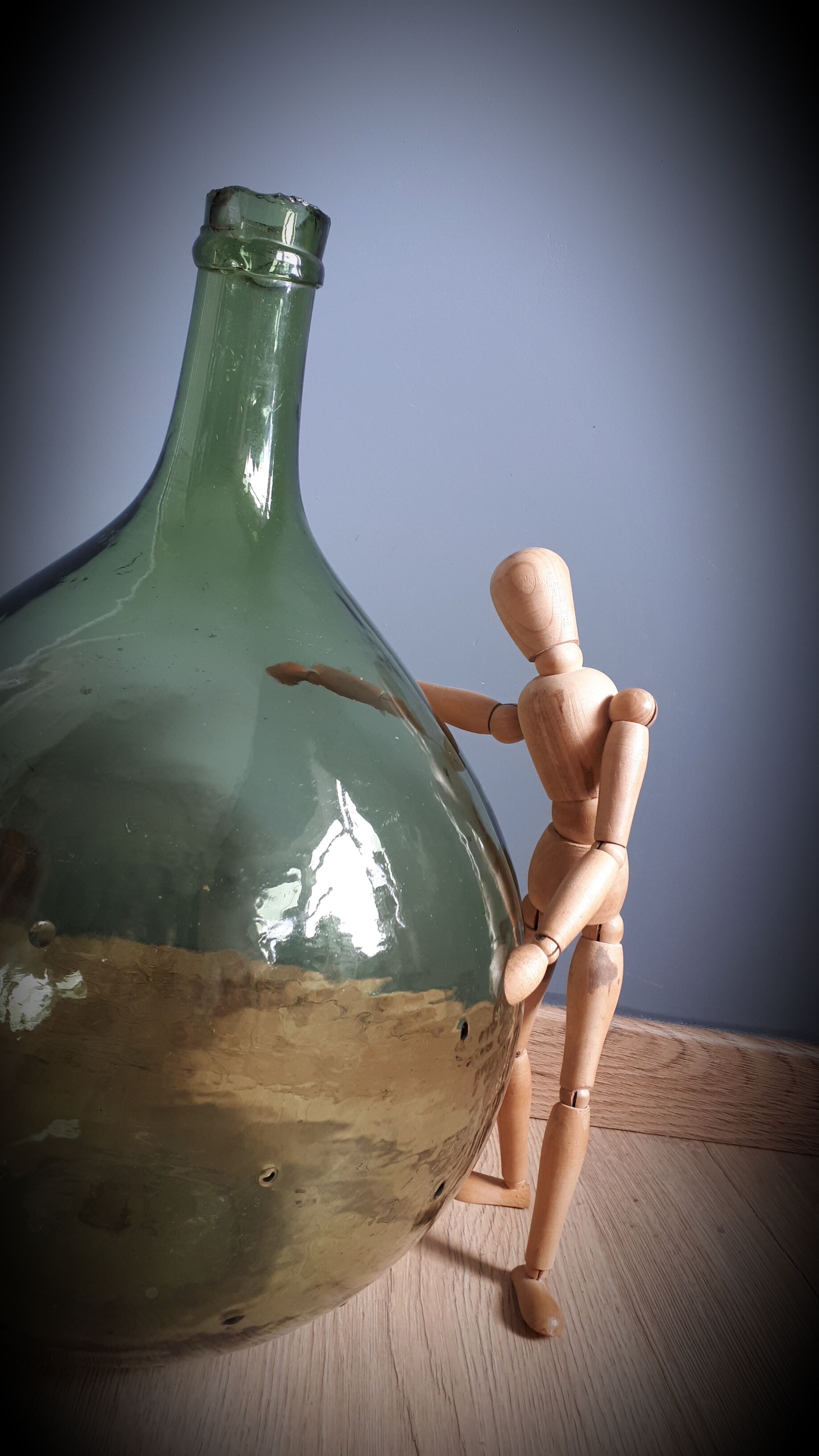 Demi-john 10L round light green sling neck