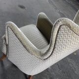 Chair 50s in ears