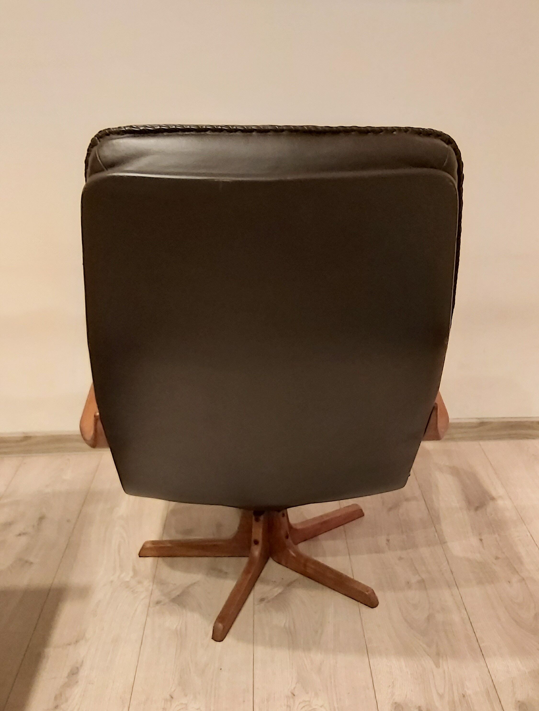 Swivel armchair with footrest, Berg Forniture, Denmark, 1970s
