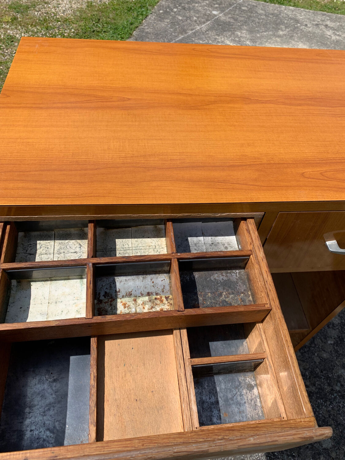Trade counter 50s