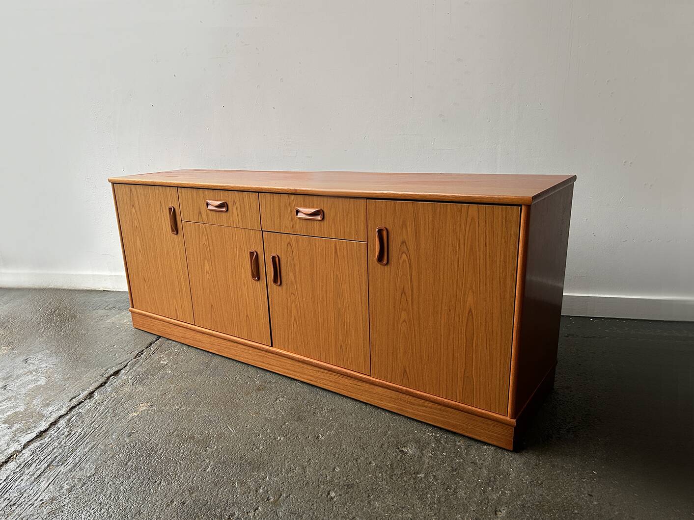 Rare 1960/70s Mid-Century teak G Plan Fresco sideboard by V B Wilkins