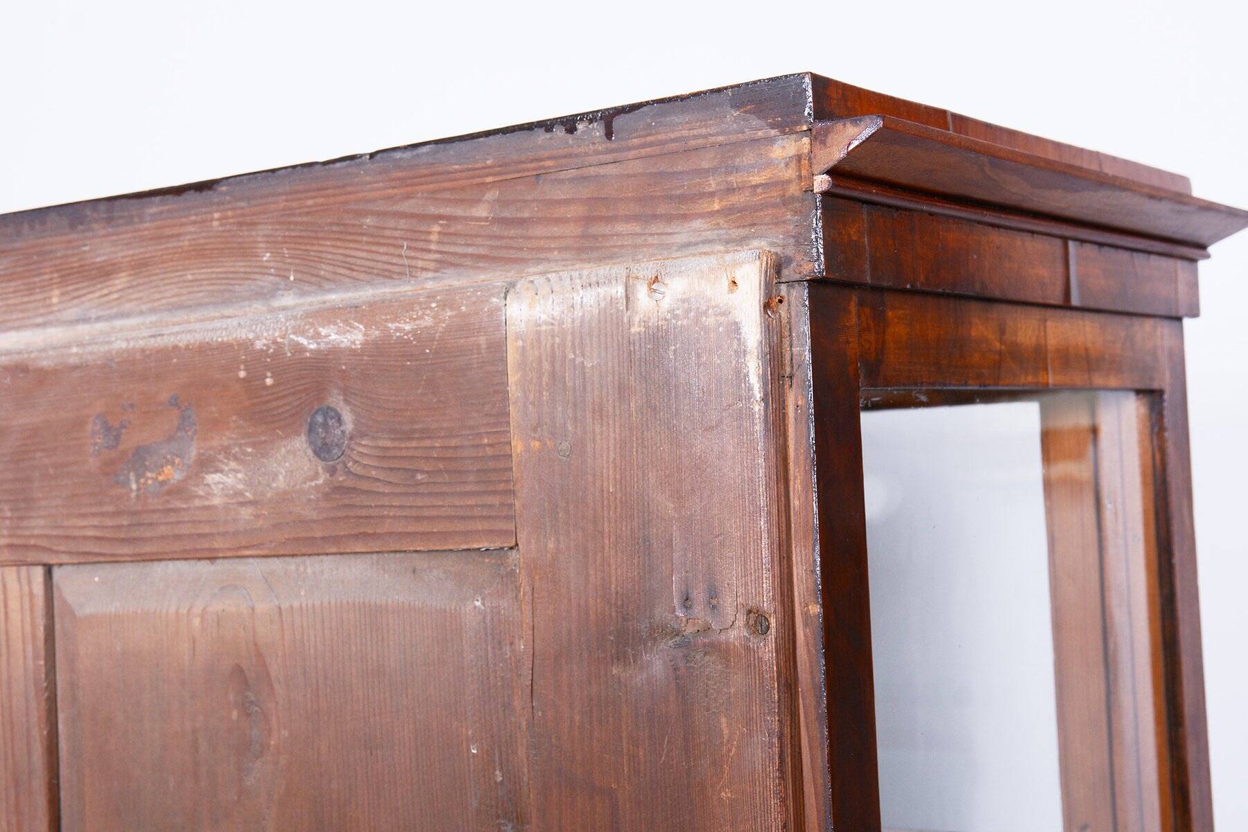 Biedermeier Display Cabinet in Walnut, 1830s