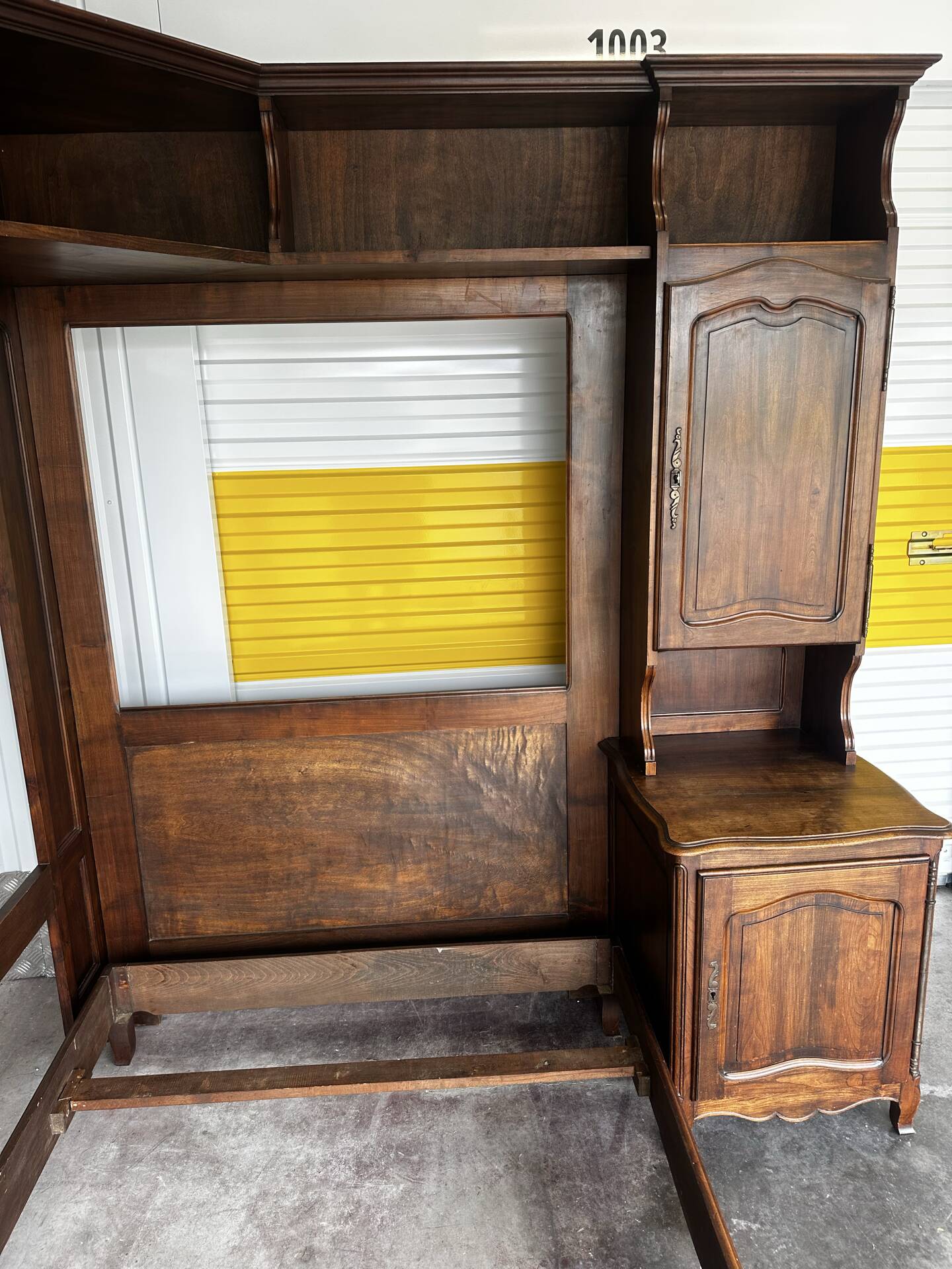 Solid wood bookshelf - French work from the 1950s