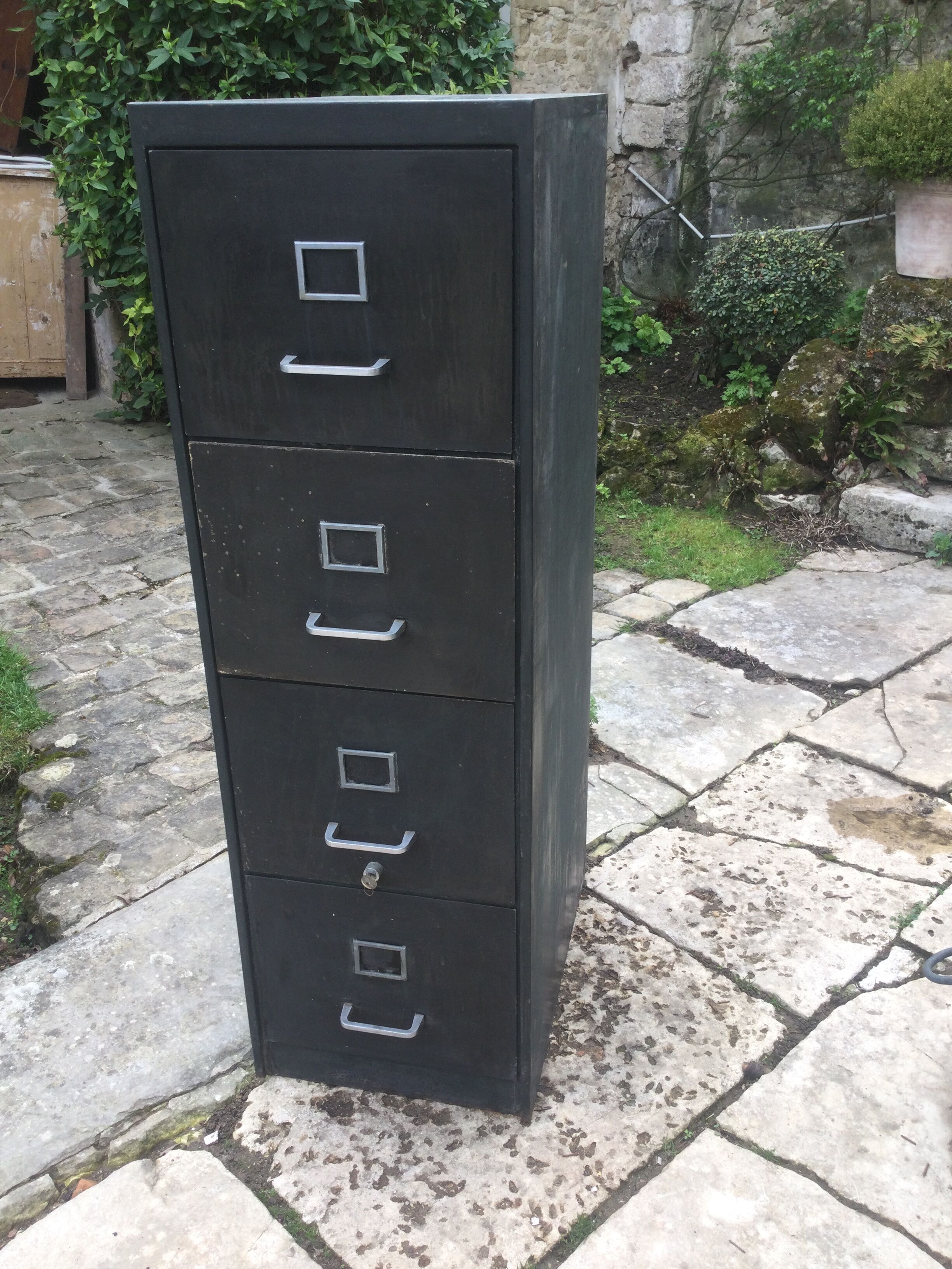 Industrial furniture 4 drawers