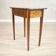 Table d'appoint incrustée du 19ème siècle
