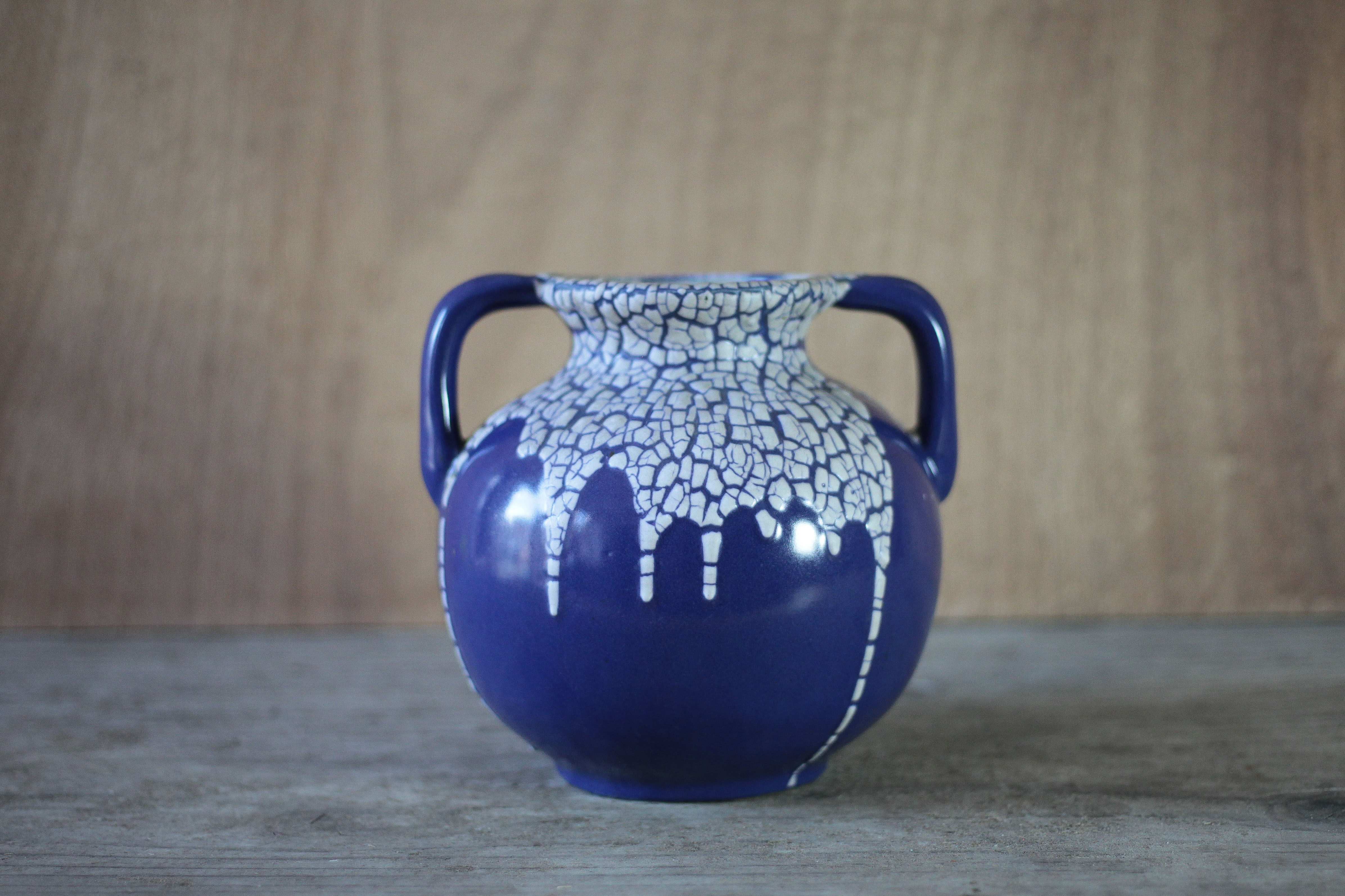 Vase signed Léon Pointu, ceramic vase with a glazed snake skin effect.