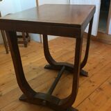 Table to the rounded lines of the 1950s