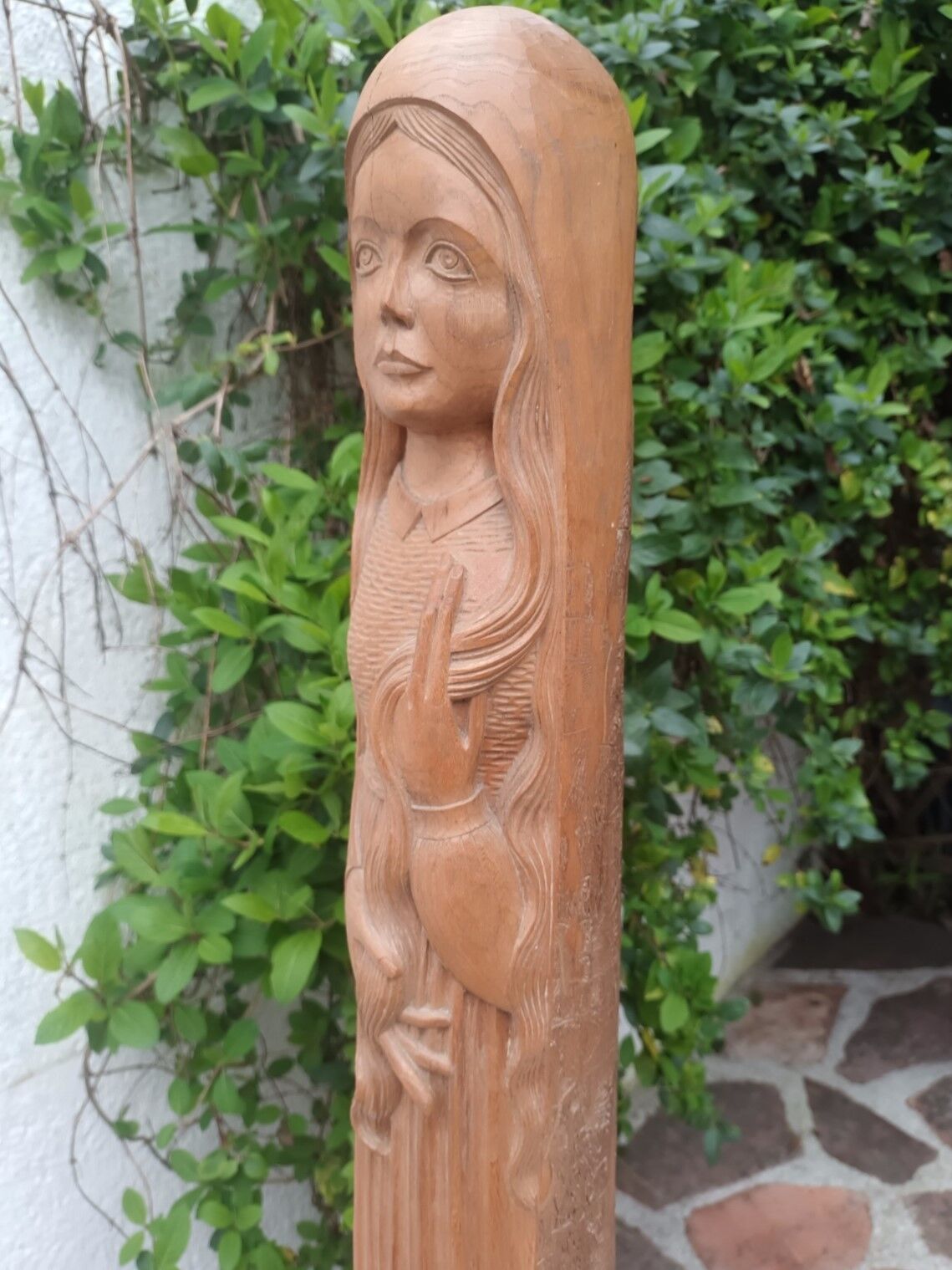 Young woman sculpture by Ray Boterf