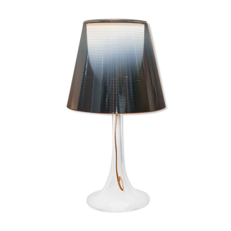 lampe "Miss K" design Philippe Starck, éditée par Flos et distribuée par Voltex