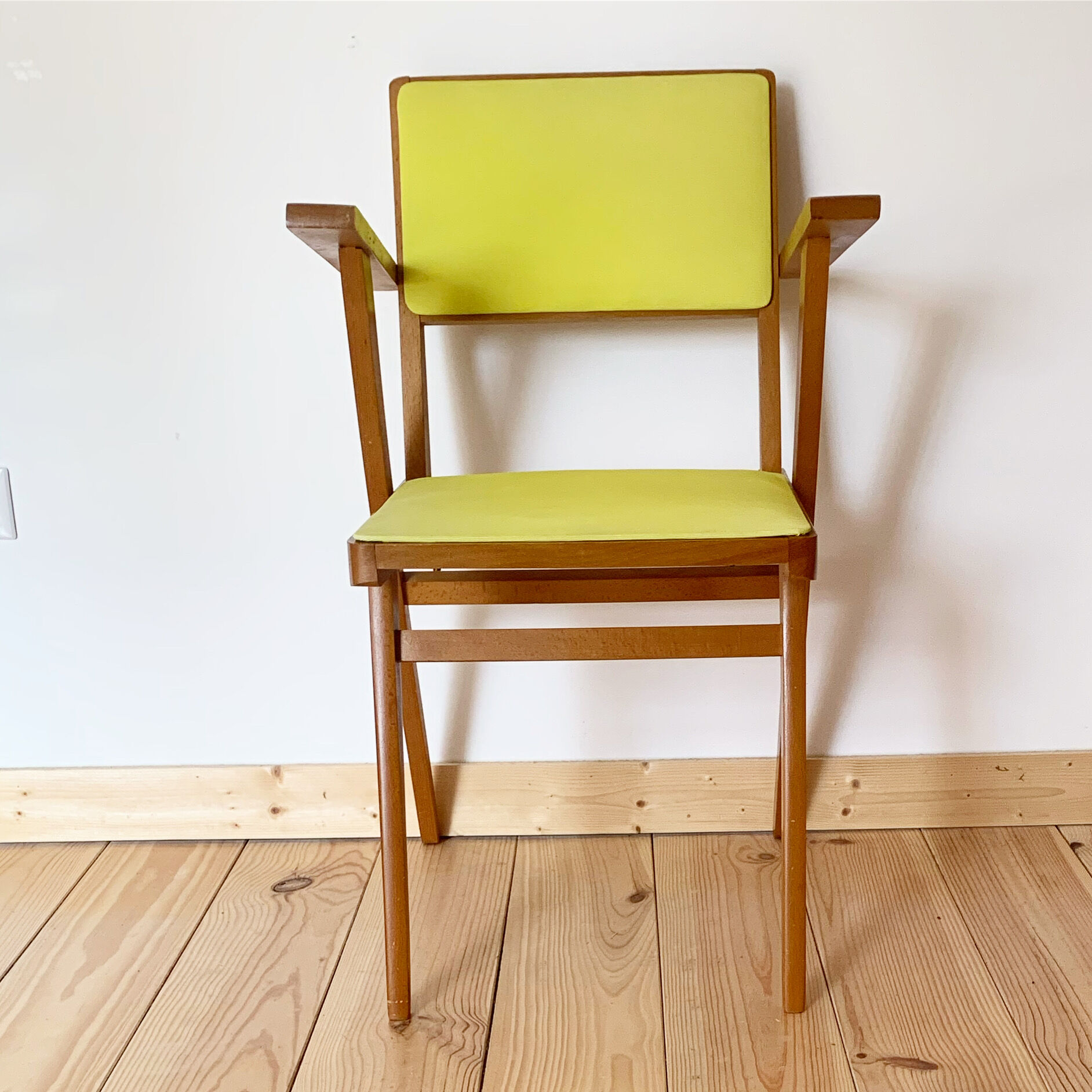 Vintage desk chair