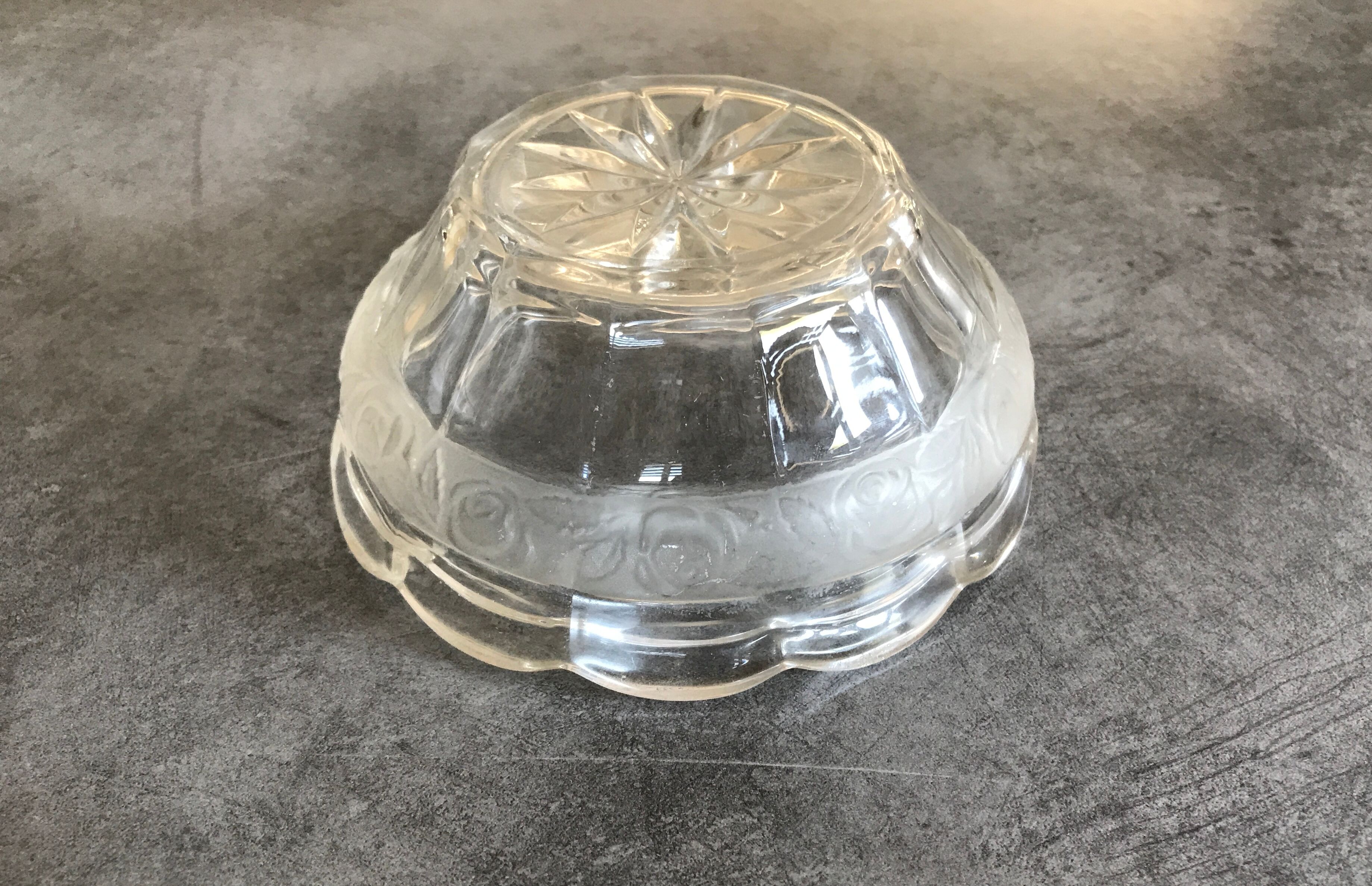 Cup in glass with decoration of frieze floral frosted art deco