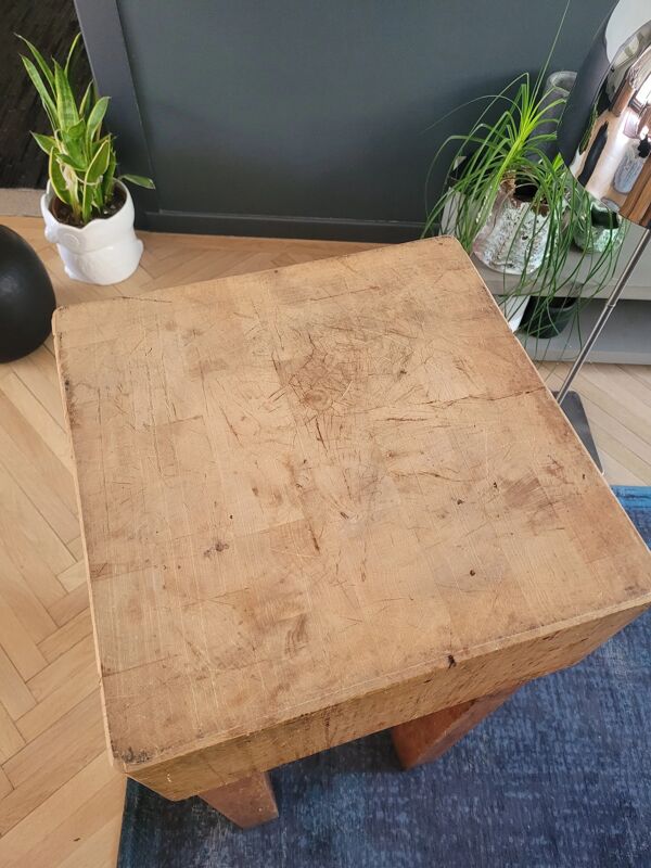 Authentique billot de boucher sur pied - Bois de bout