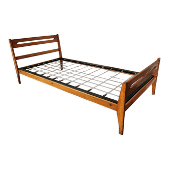 Bed of the 50s reconstruction style in oak
