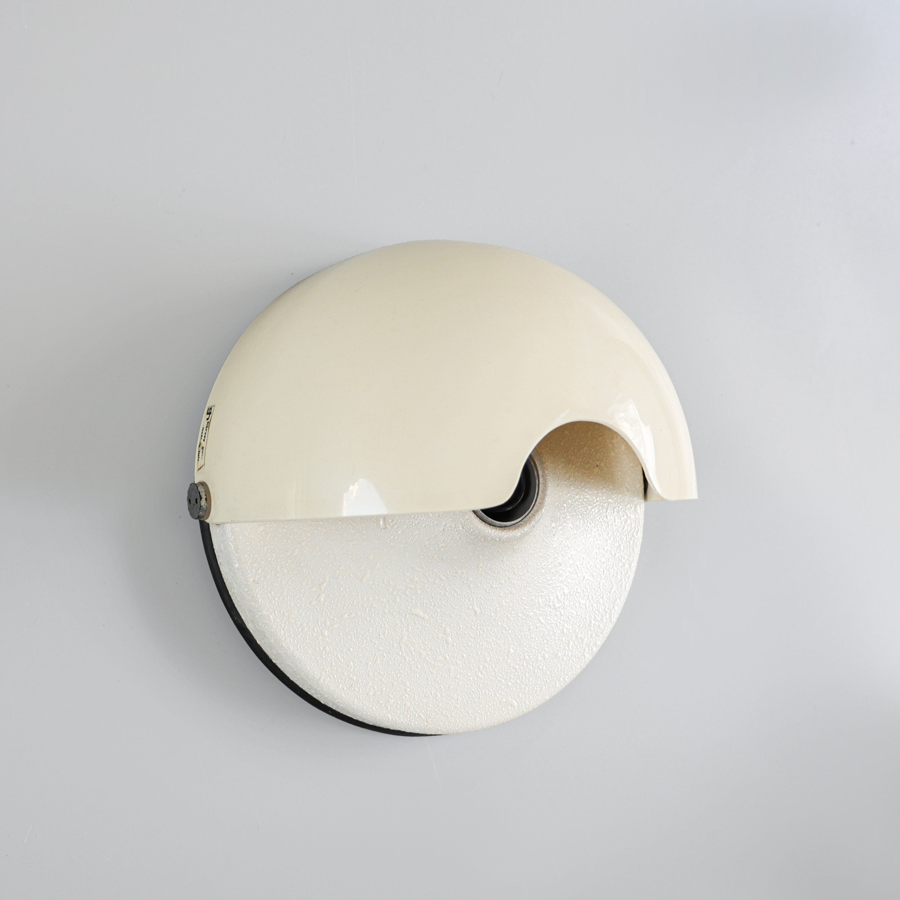 Vintage Harvey Guzzini 'Mezzanotte' sconce, 1970s.