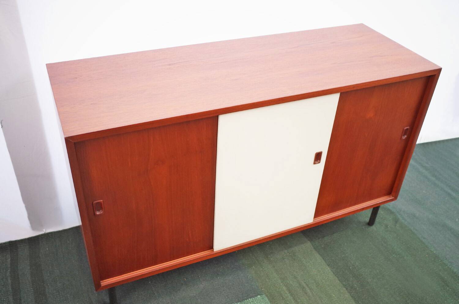 Buffet danois en teck vintage Commode portes coulissantes tiroirs