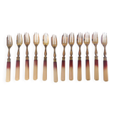 Set of dessert forks