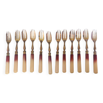 Set of dessert forks