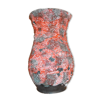 Red flake vase