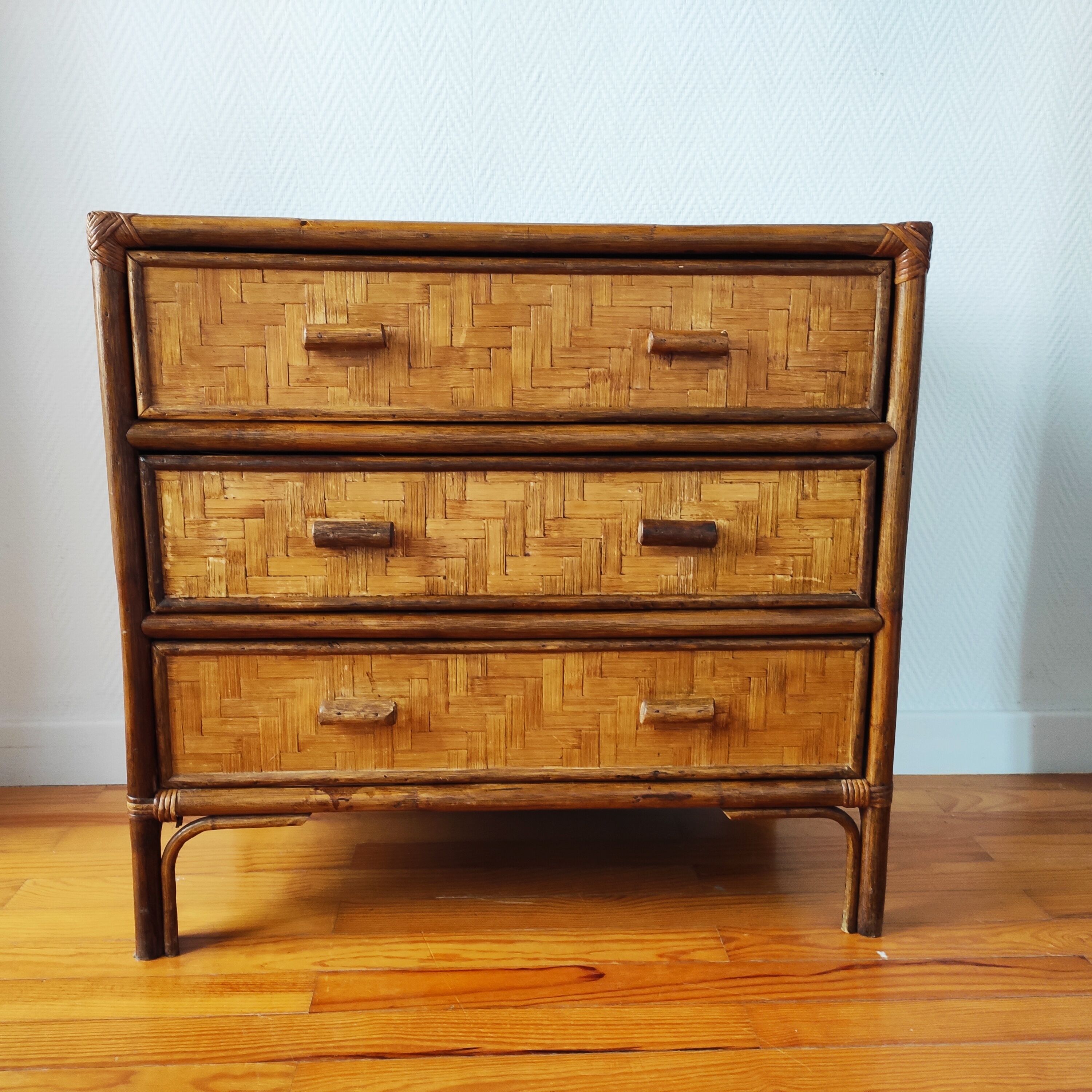 Commode vintage en rotin