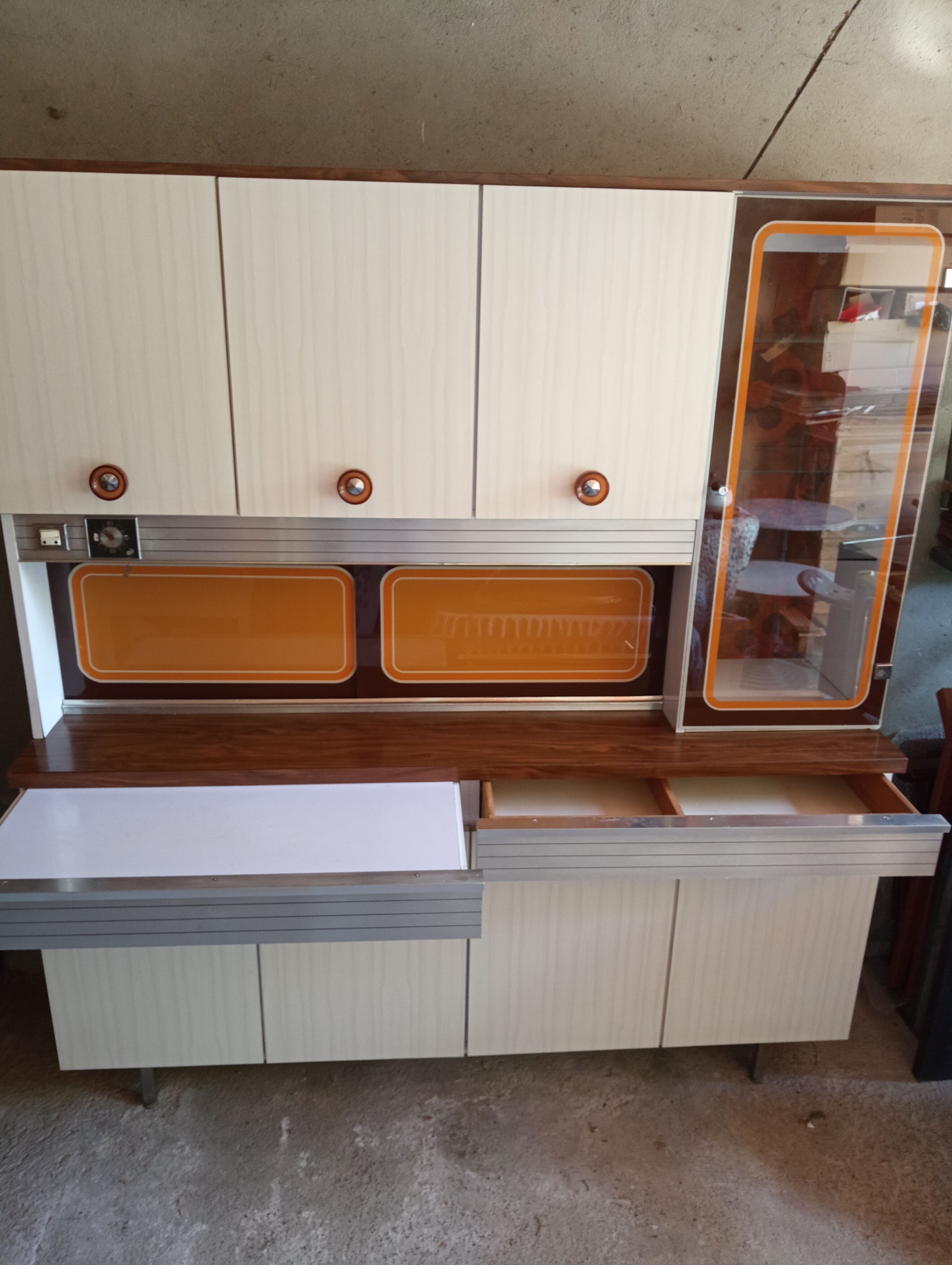 Formica buffet