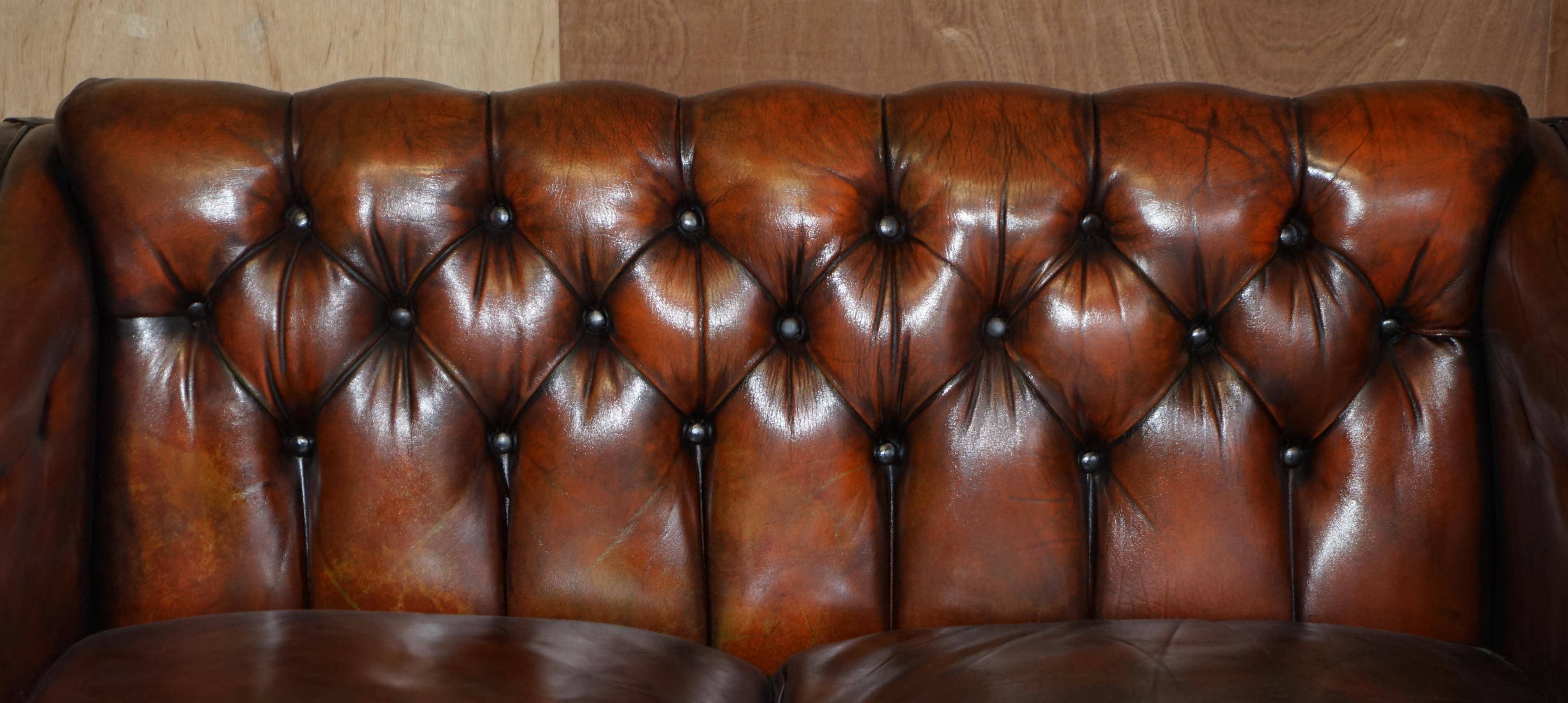 Restored Chesterfield leather canapé Art Deco circa 1920