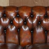 Restored Chesterfield leather canapé Art Deco circa 1920