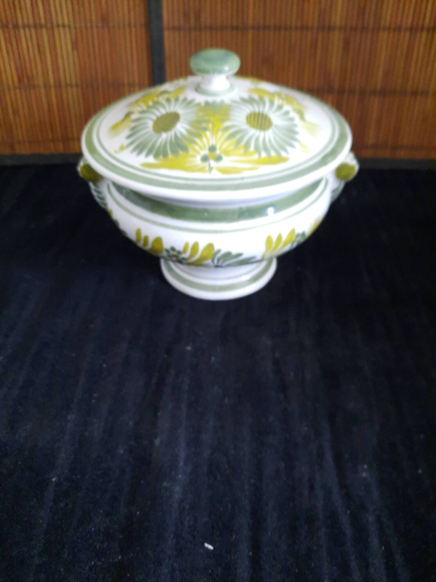 Soup tureen / Sweet jar in HB Quimper earthenware with green and yellow floral decoration - S