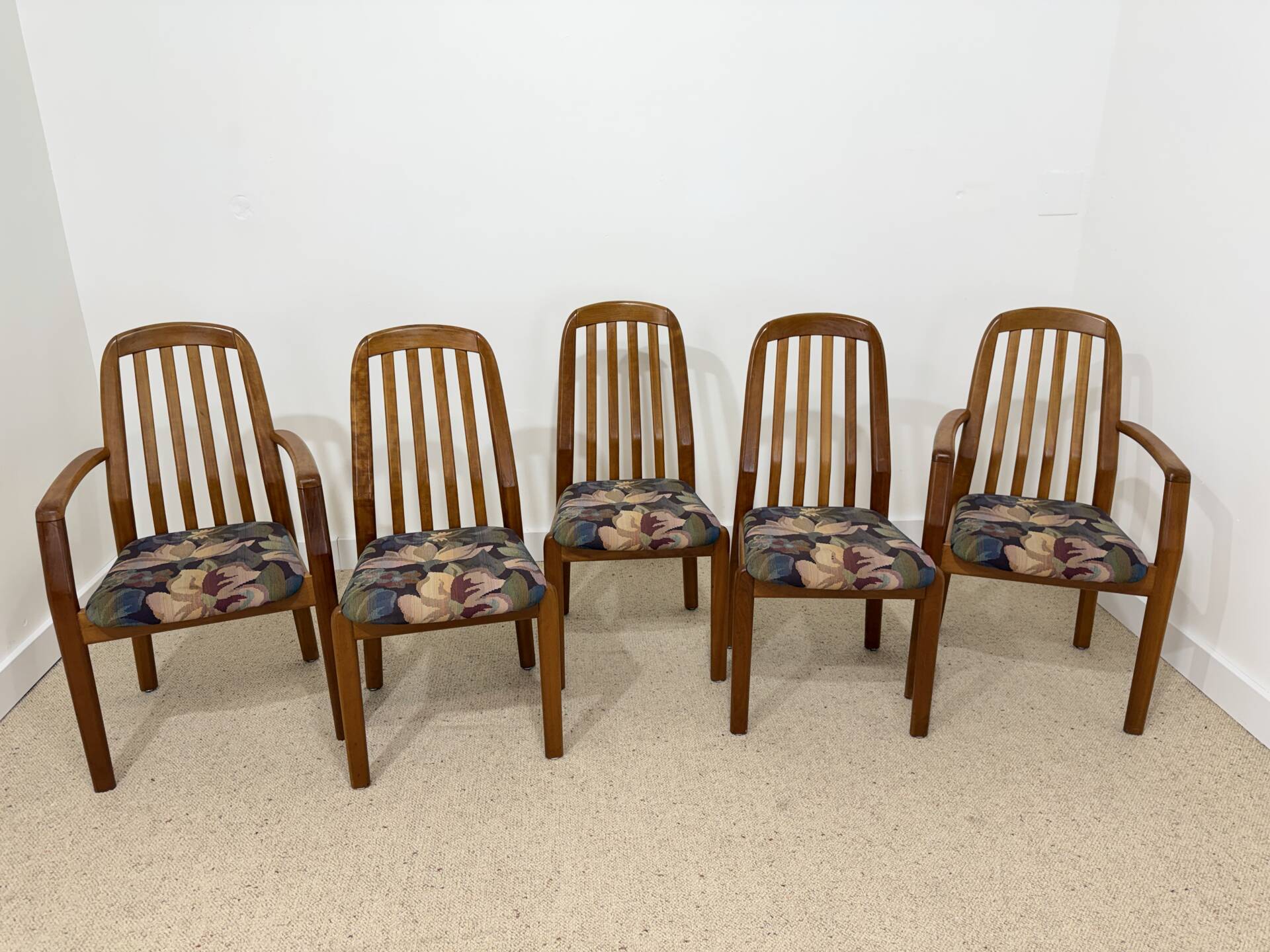 Ensemble 2 fauteuils et 3 chaises Dyrlund - design danois années 70