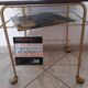 Table roulante - porte-vinyle en formica et métal doré