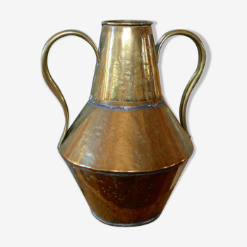 Golden hammervase