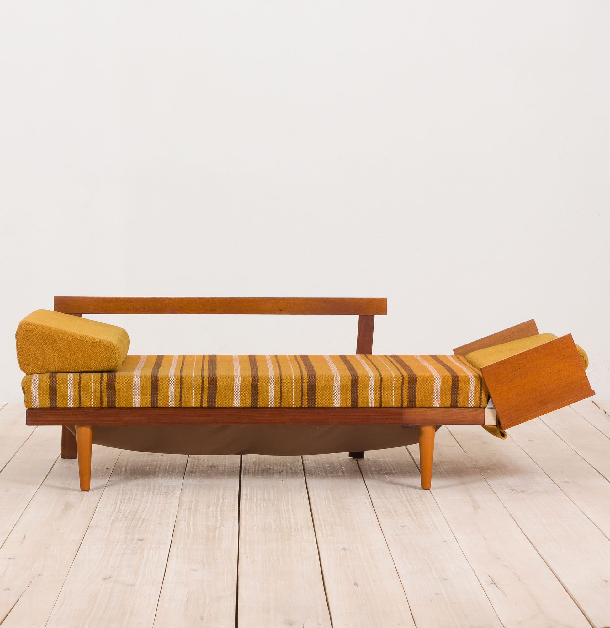 Ingmar Relling Svane daybed in original upholstery by Ekornes Norway, 60s