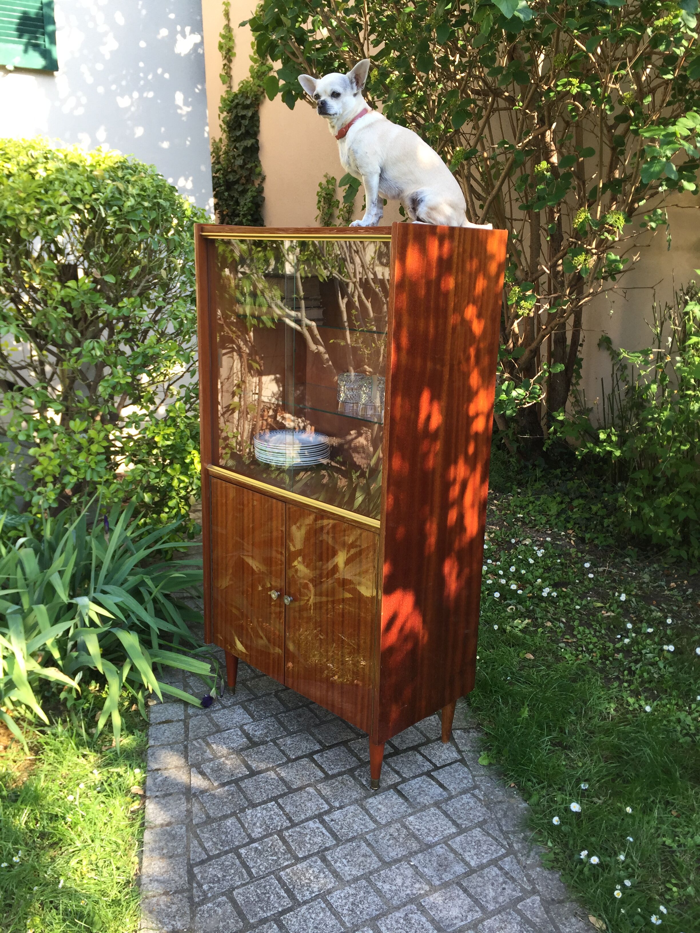 Buffet vaisselier vintage 1950 avec vitrine