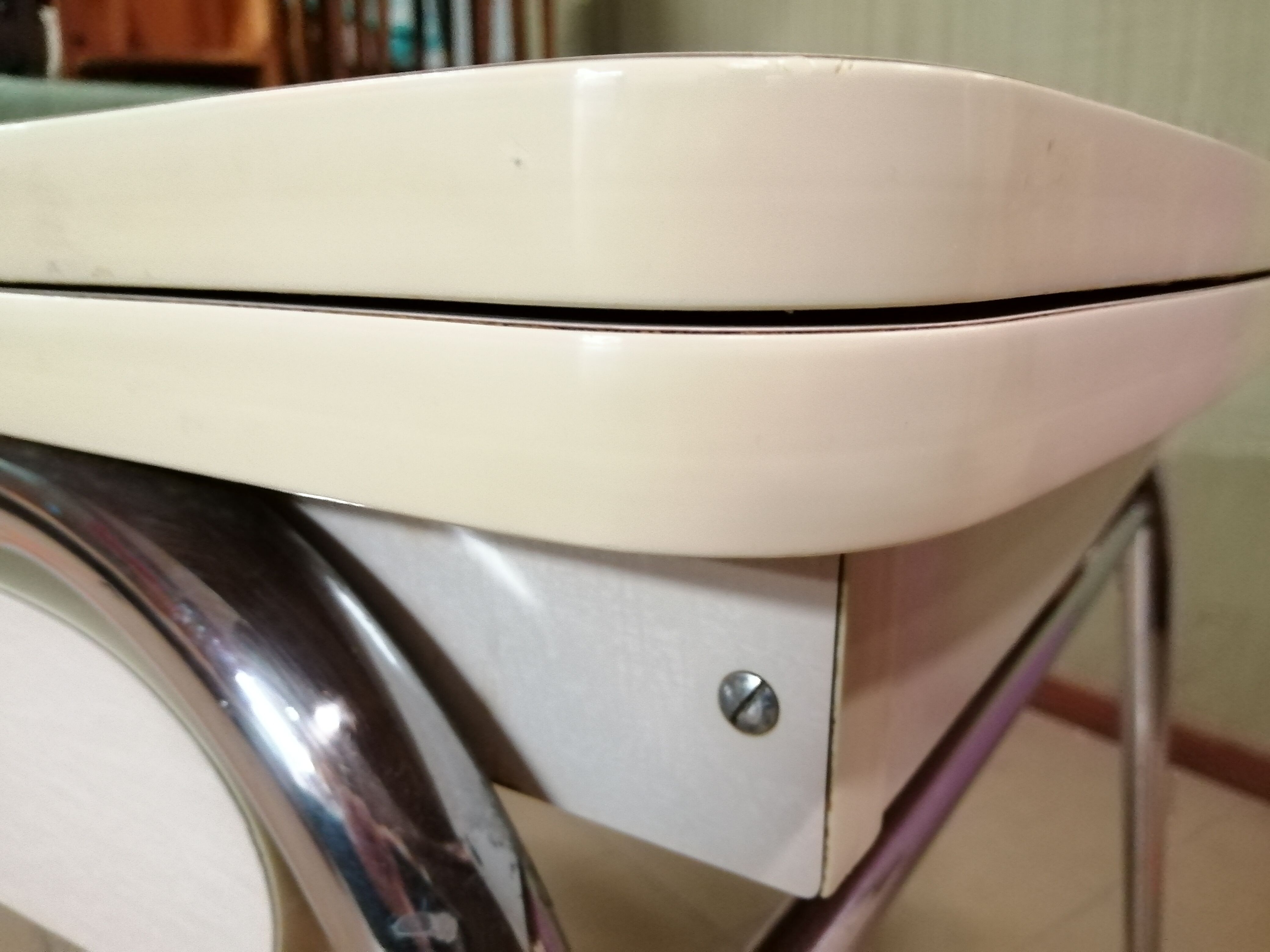 Vanilla formica table - Vintage