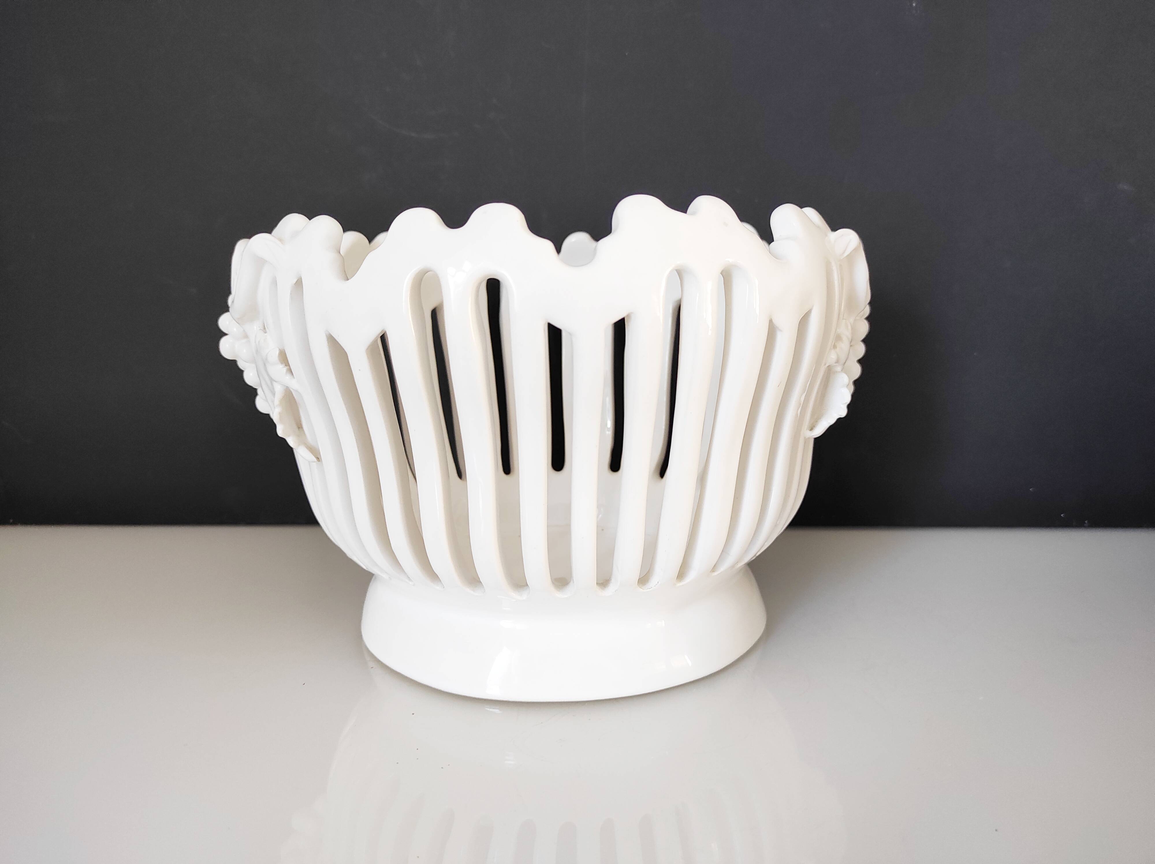 Openwork earthenware fruit bowl with grape decoration