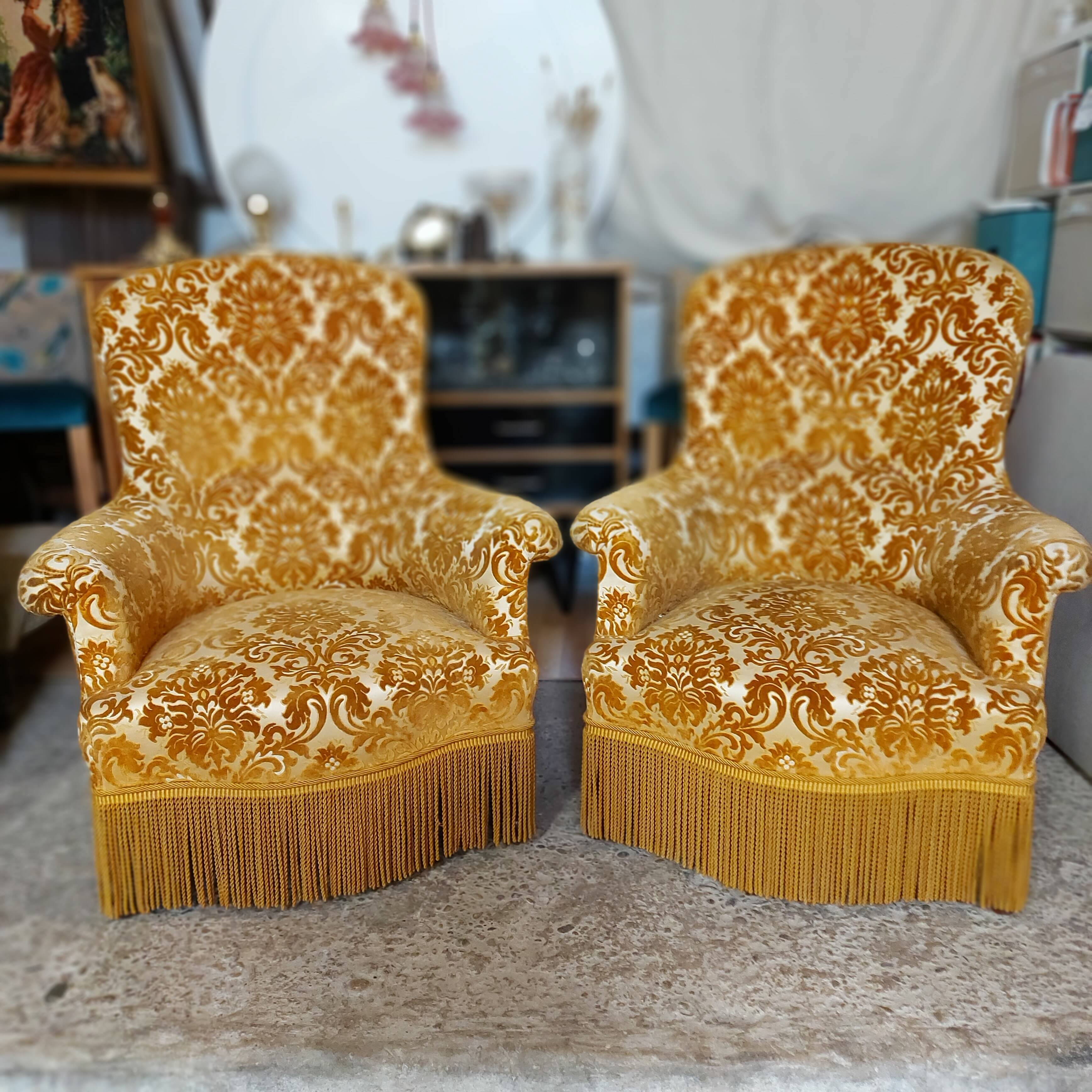 Pair of toads armchairs