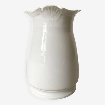 T&V porcelain vase with flowers