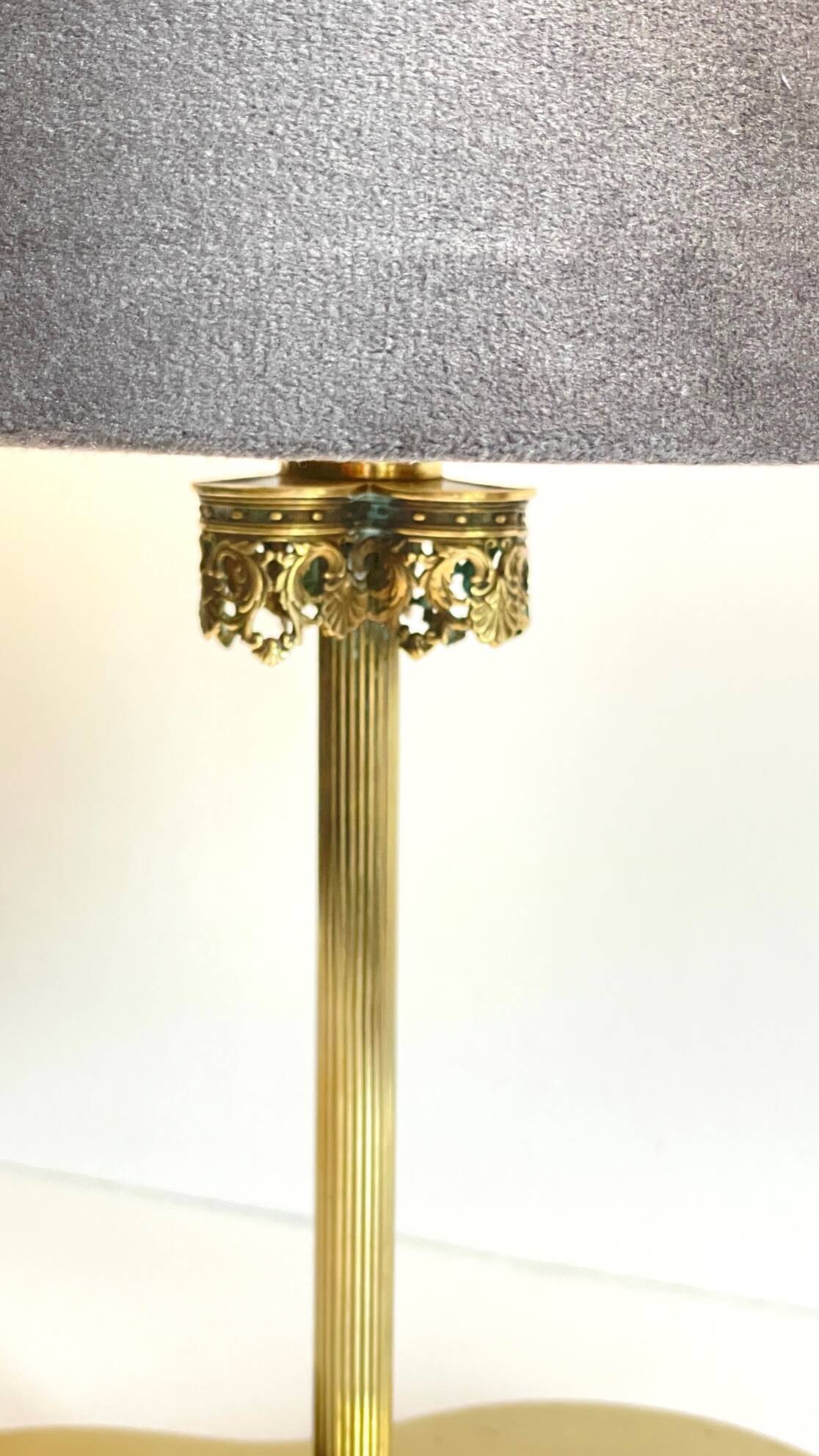 Solid brass vintage clover lamp