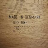 Nielsen Tibergaard desk