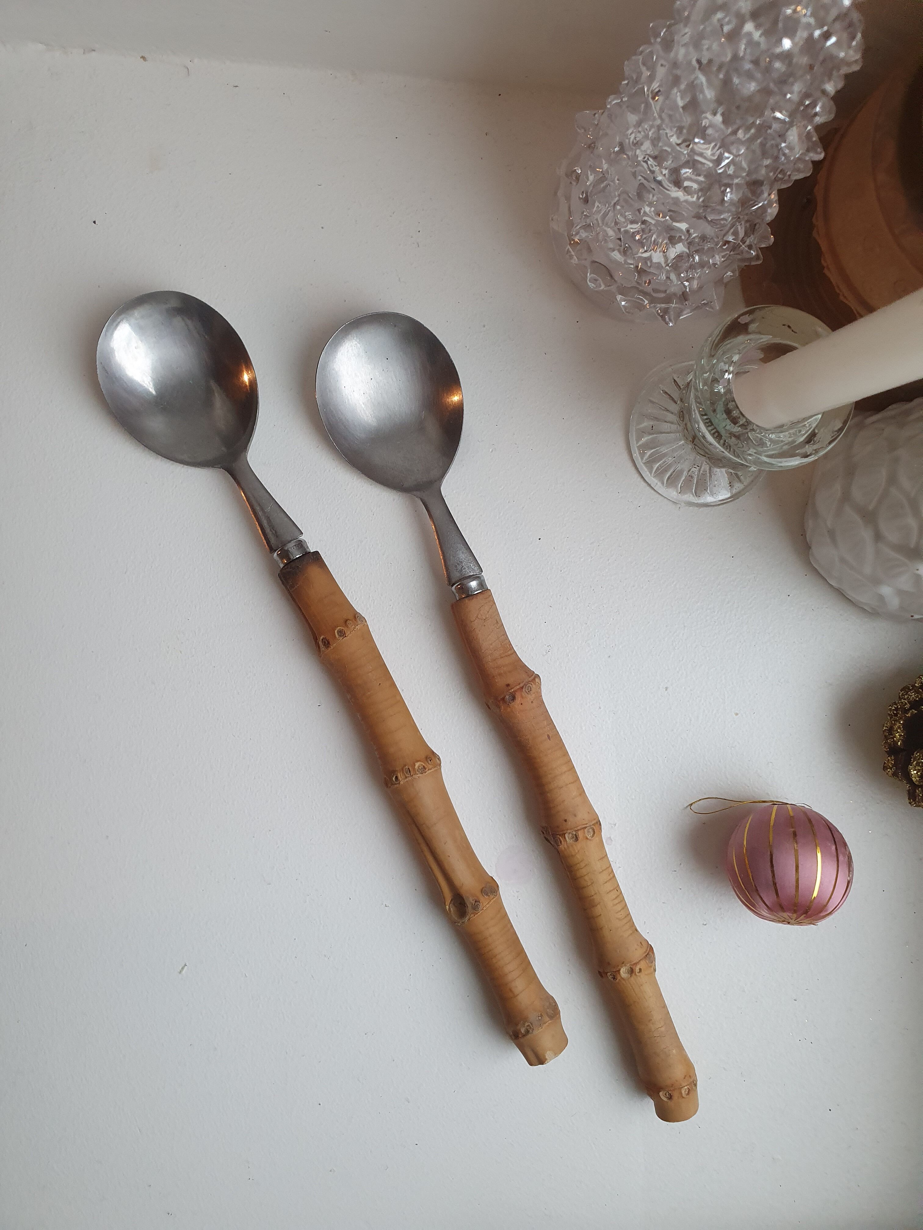 Bamboo sleeve salad cutlery