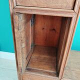 Meuble ancien asymétrique et atypique
