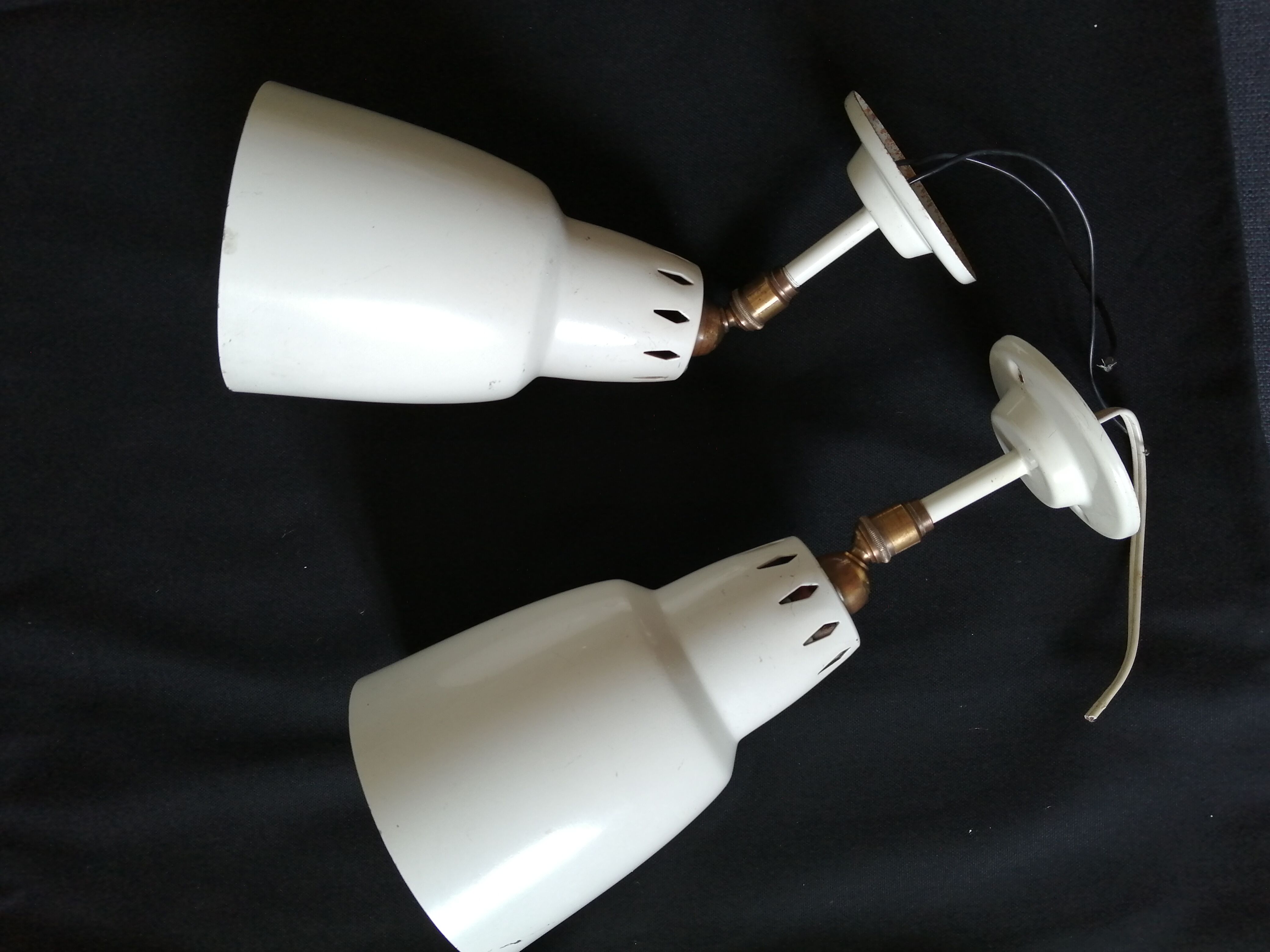 Pair of Stilnovo wall lamps with adjustable brass ball head