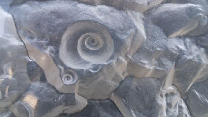 Empty pocket crystal design Jolanda Prinsen