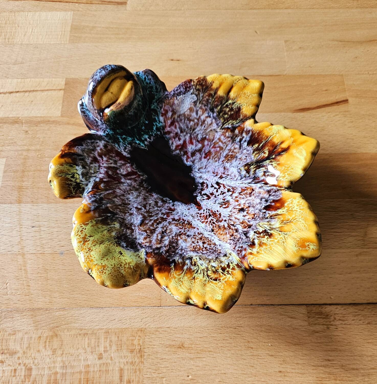 Vallauris leaf pocket empty