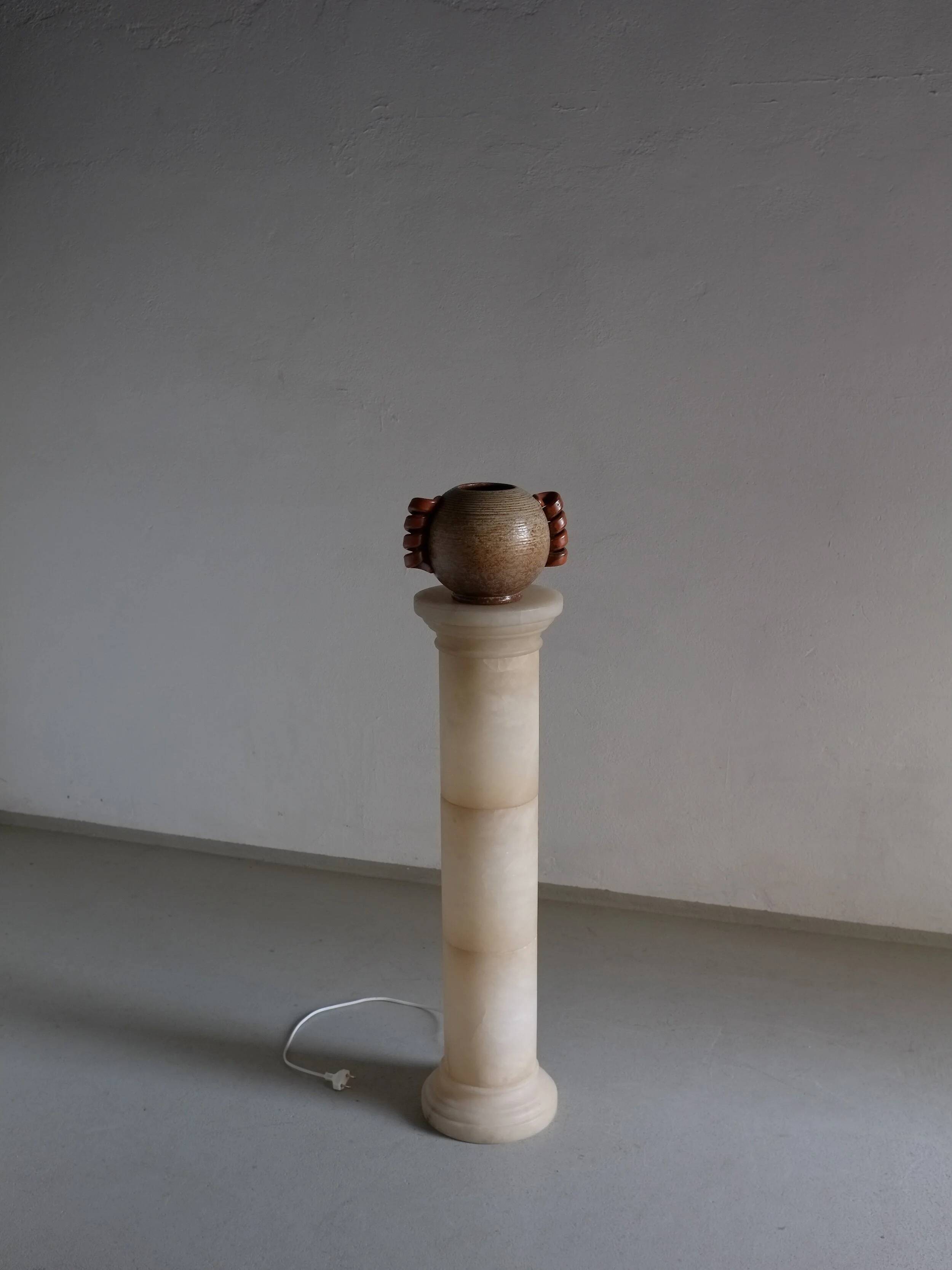 Alabaster column pedestal floor lamp | Italy | 1980s