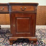 Classic English desk with green leather