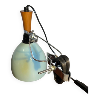 Adjustable clamp-on workshop lamp