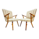 Une paire de chaises vintage avec des rayures