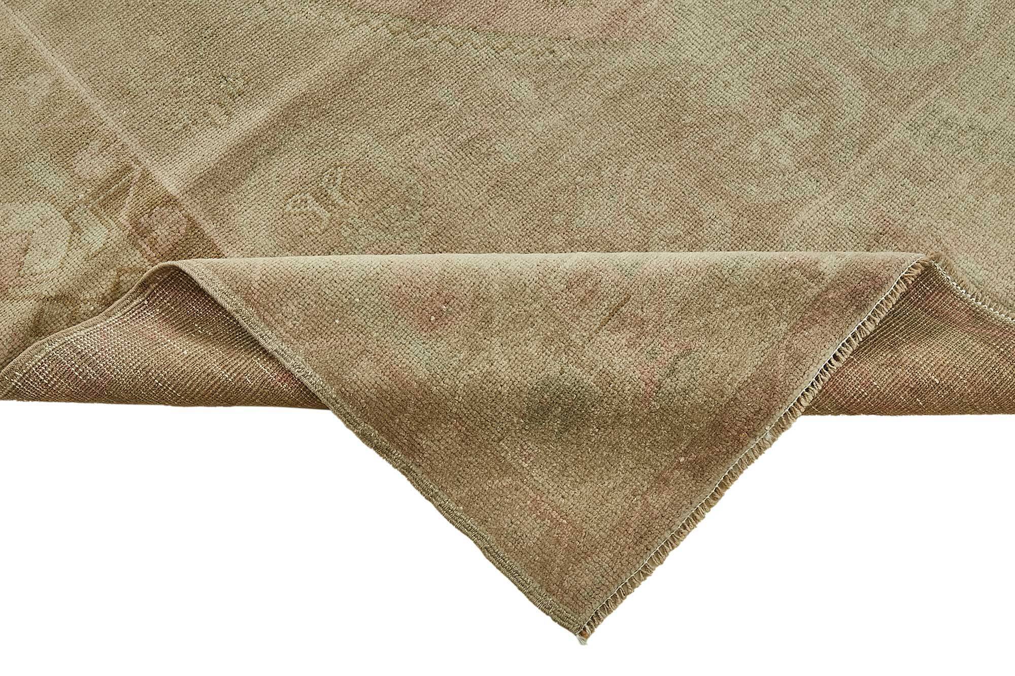 Turkish Vintage Anatolian Rug 126 cm x 260 cm