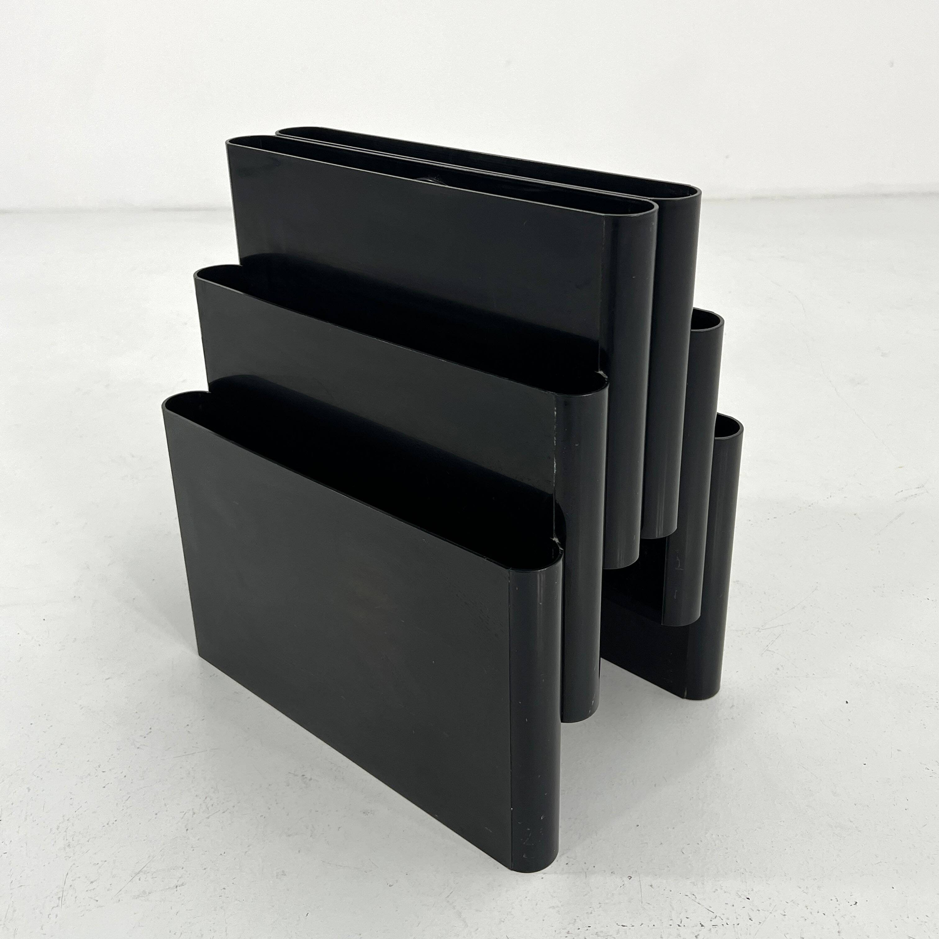 Black magazine rack by Giotto Stoppino for Kartell, 1970