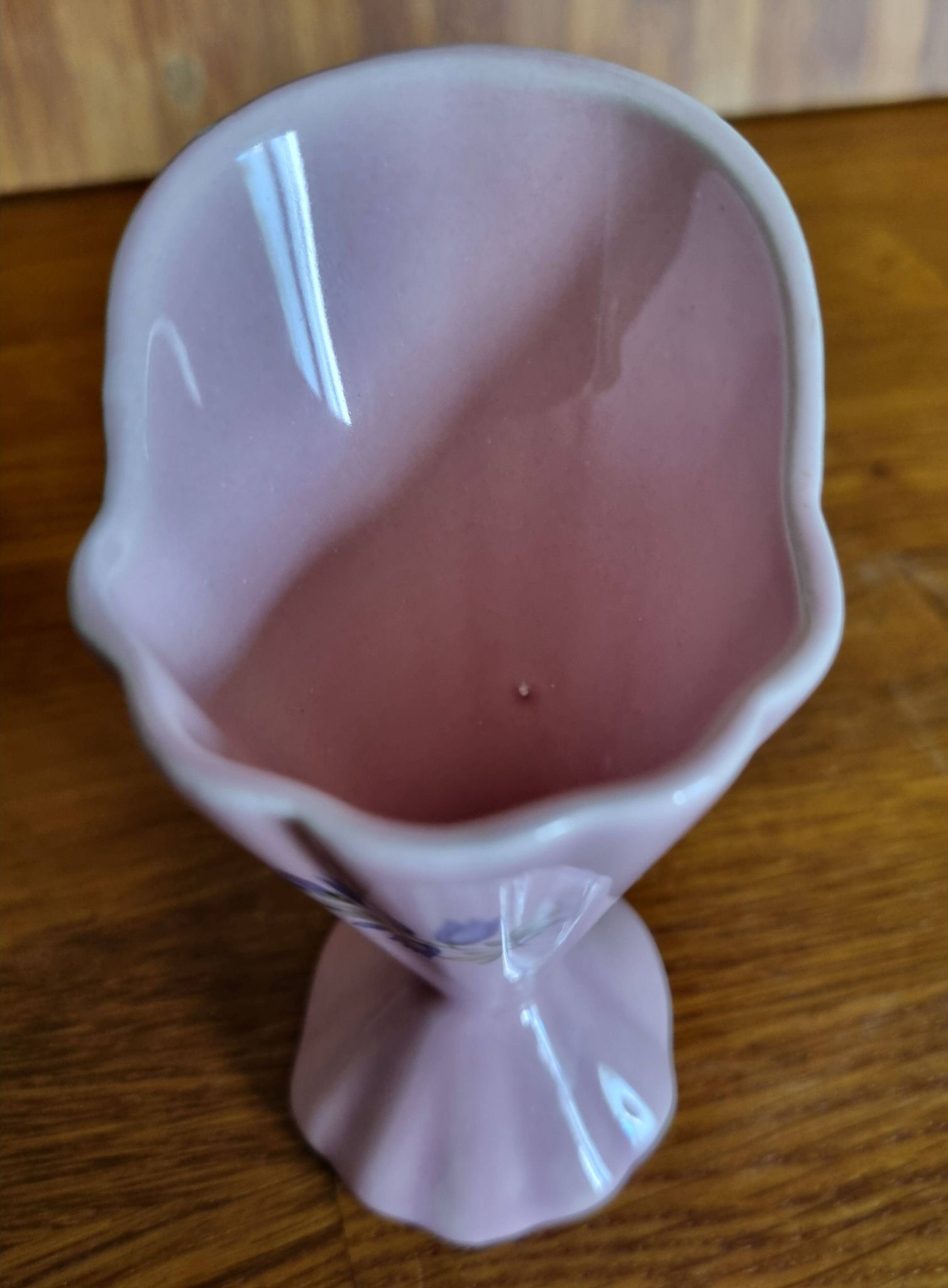 Petit vase rose forme drapée vintage